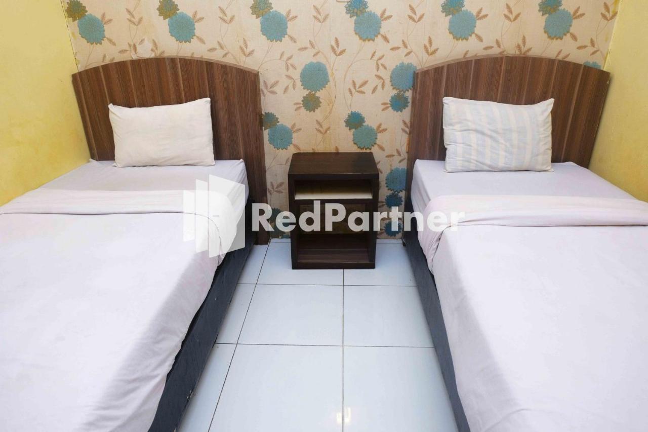 Hotel Permata Makassar Mitra Reddoorz Balangberu Exterior foto